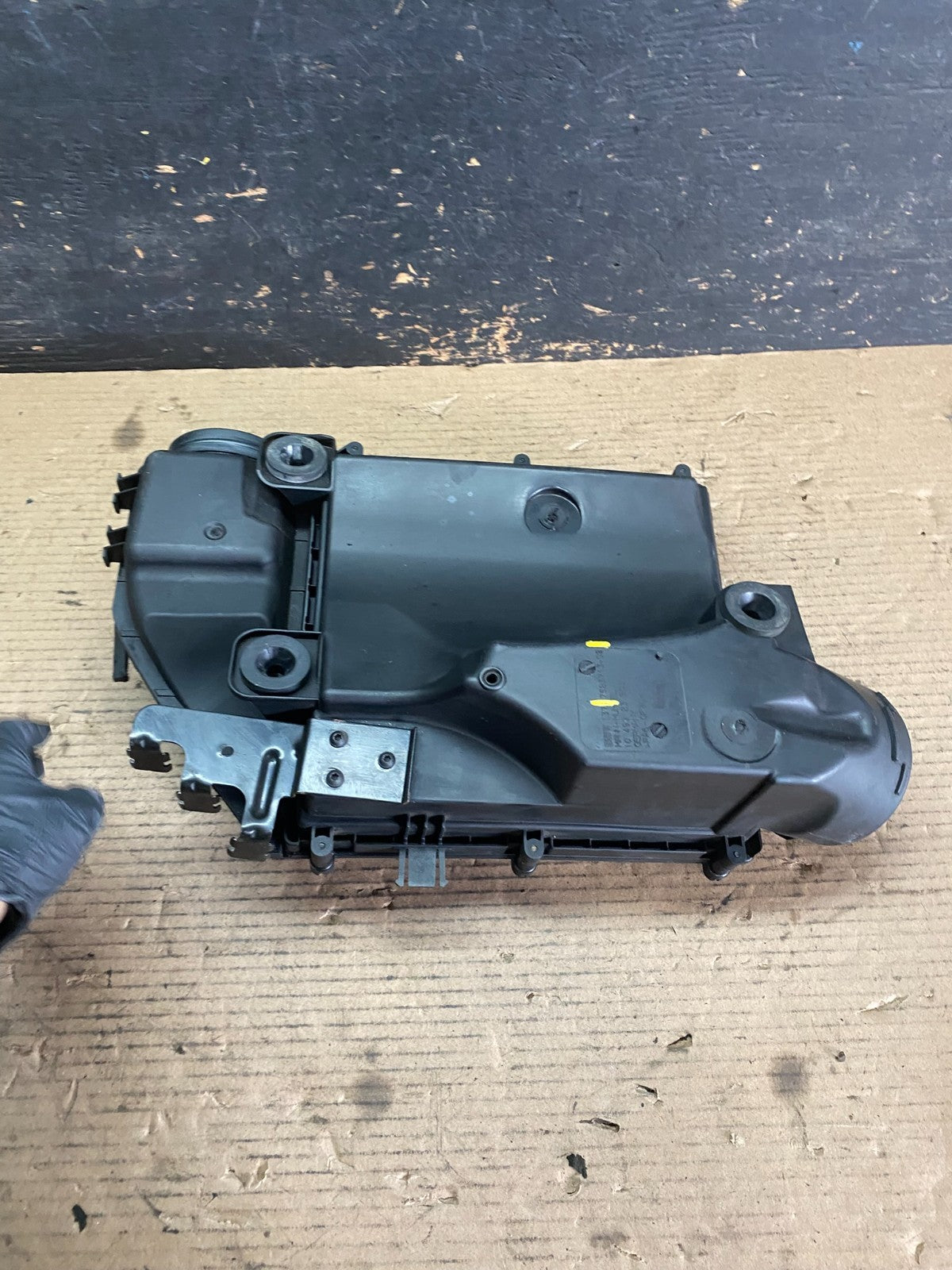 2007 to 2010 BMW X5 Air Intake Cleaner Filter Housing Box OEM S3717 DG5