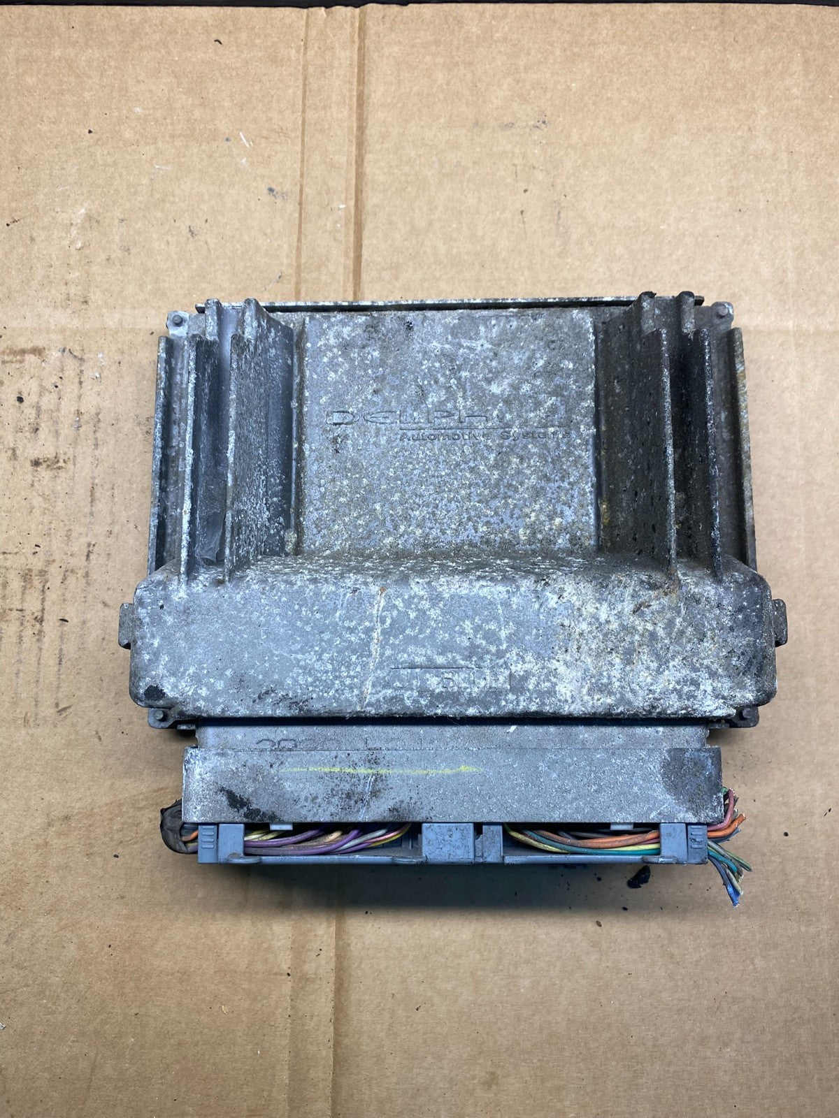 2001-2002 Silverado Tahoe Engine Computer Module 12200411 ECM ECU AI9987 DW1