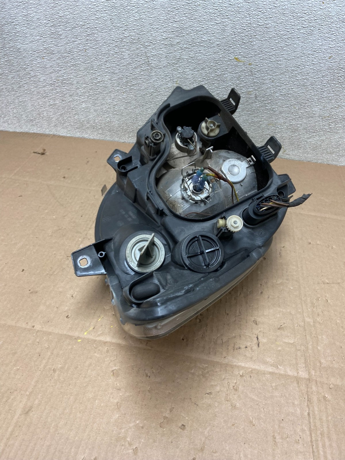 2007 to 2013 Mercedes Sprinter Headlight Left Driver Side Halogen Oem Y2702 DW8