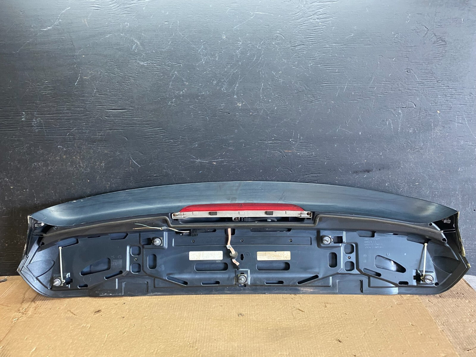 2007 to 2013 BMW X5 Trunk Hatch Spoiler 7157689 N9025 PS8