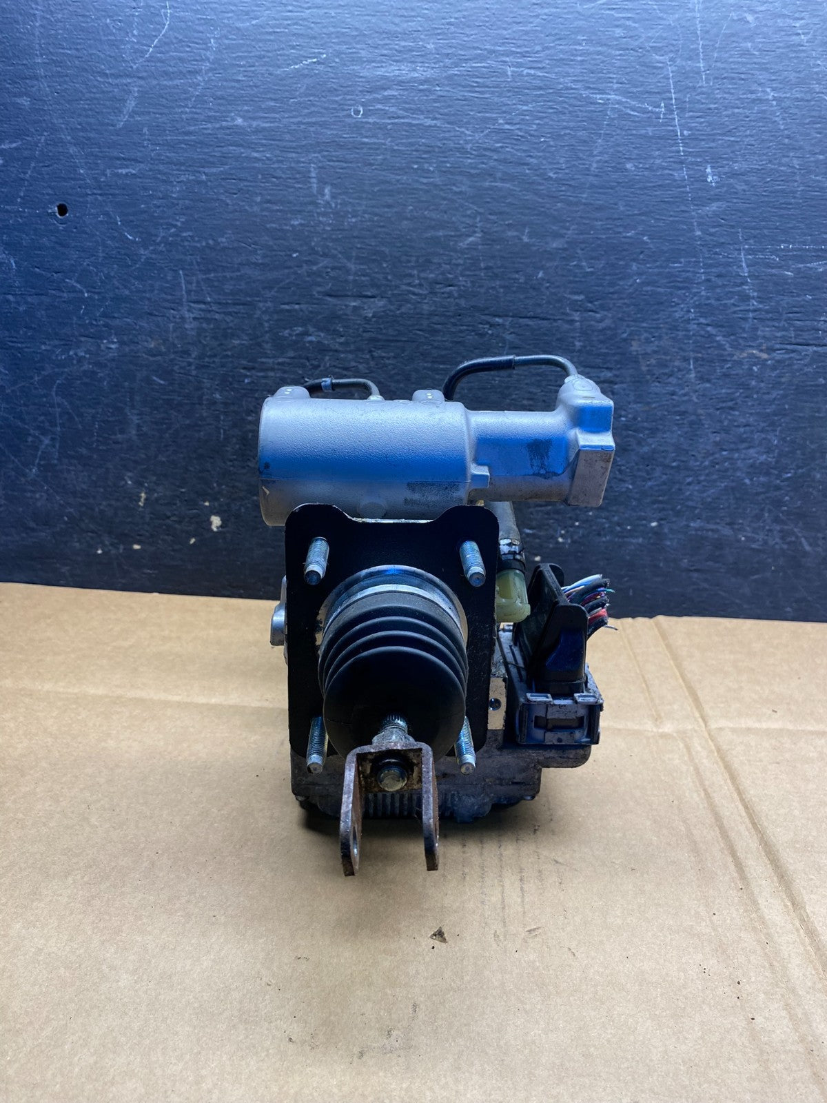 2010 - 2015 Toyota Prius ABS Brake Pump Anti Lock Module AI9980 DW2
