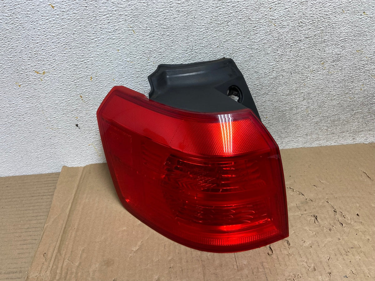 2010 to 2017 GMC Terrain Halogen Tail Light Left Driver Lh Side AI1250 LK0