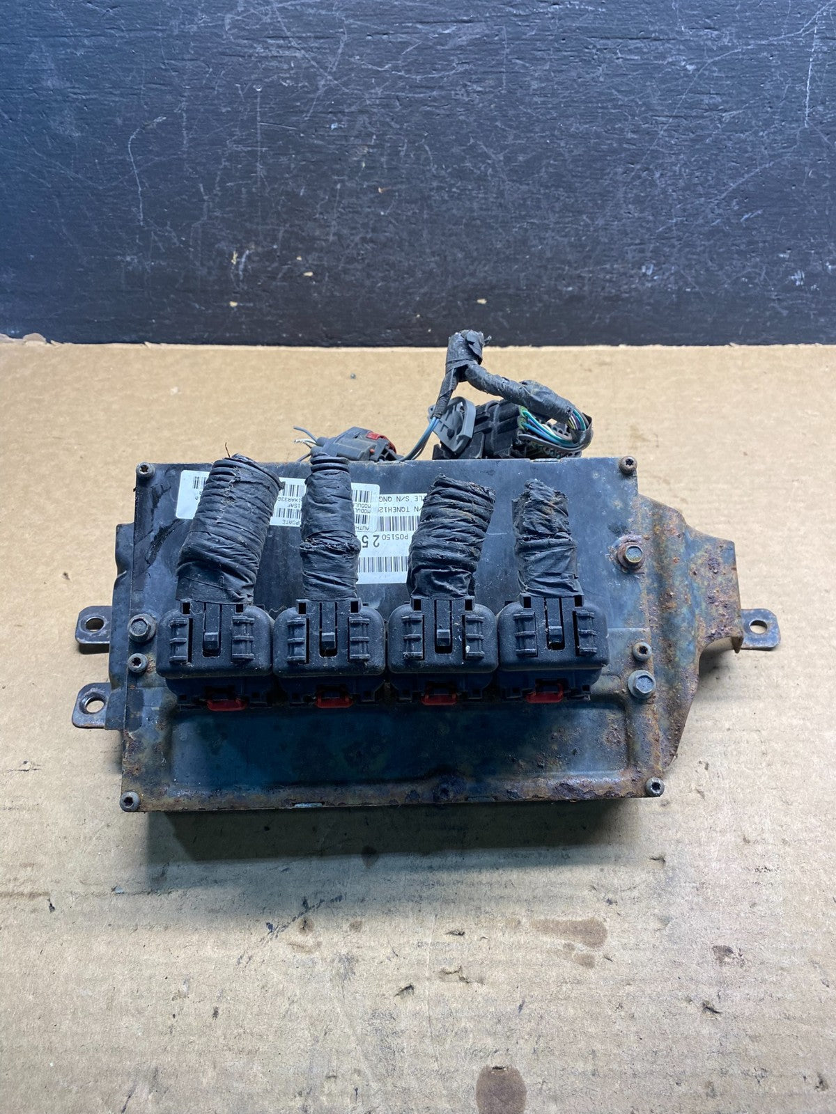 2008 to 2010 Dodge Caravan Town & Country Engine Computer ECU ae0028 DG0