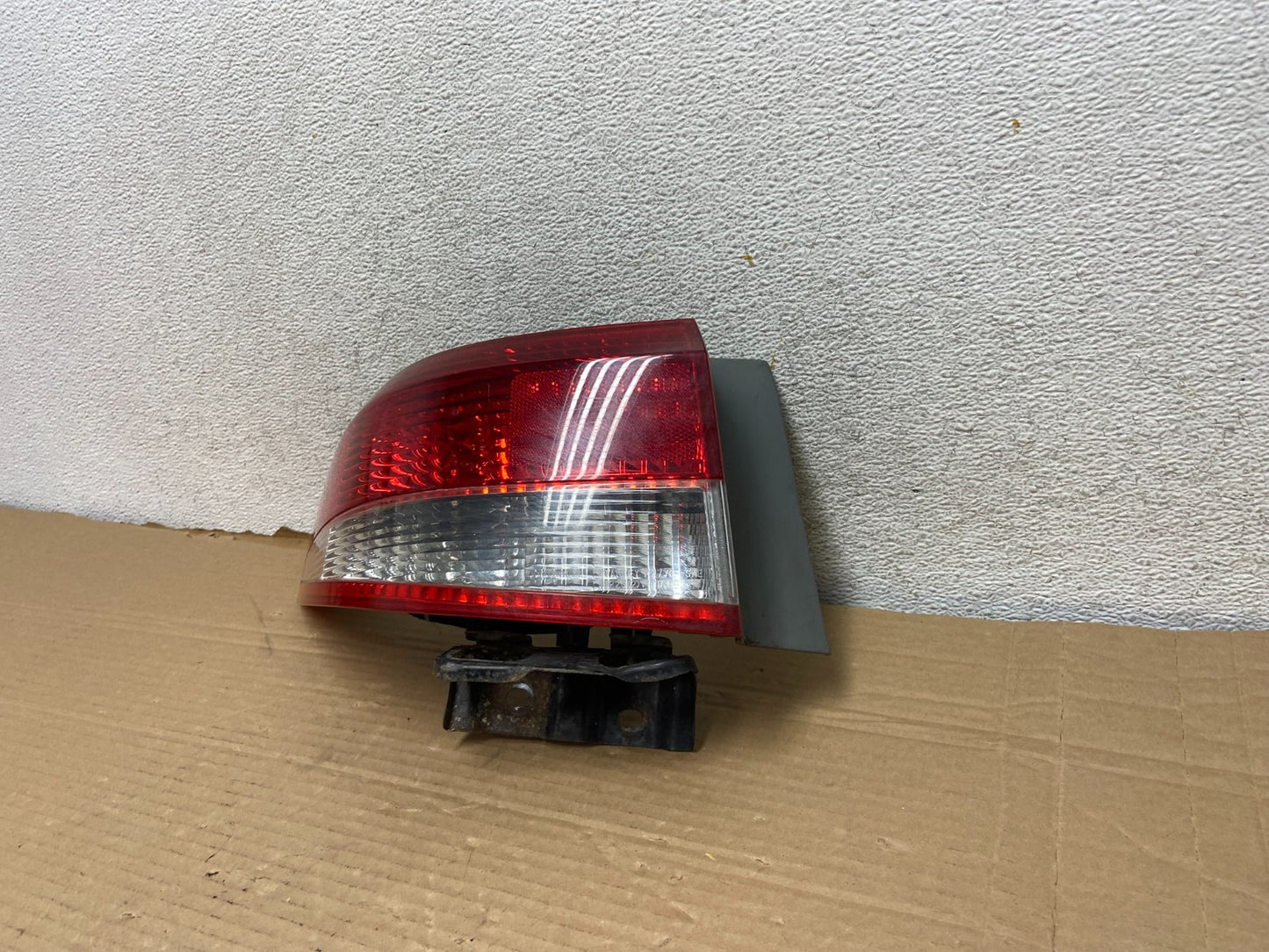 2003 to 2004 Honda Accord Sedan Left Driver Lh Side Tail Light AG8934 DW2