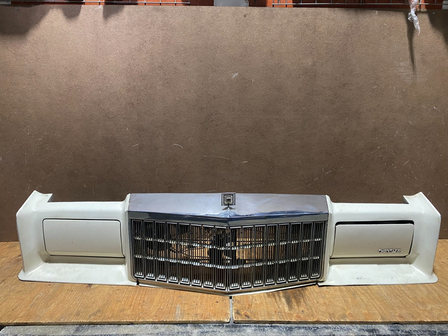 1975 to 1981 Chrysler New Yorker Front Header Panel Headlights Grill V9807 PS0
