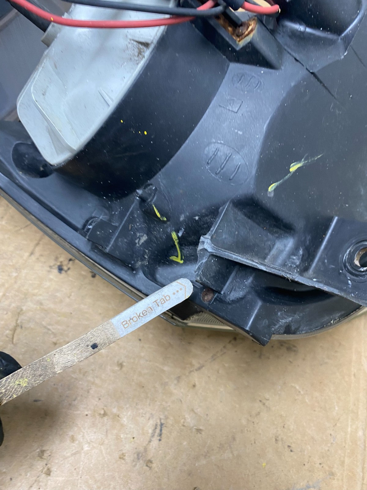 2005 to 2006 Nissan Altima Left+Right Set Halogen Headlights Oem T3720 DW9