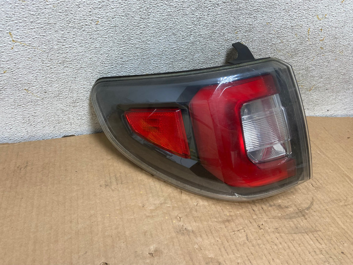 2013 to 2016 GMC Acadia Left Driver LH Side Tail Light AI7056 LK2
