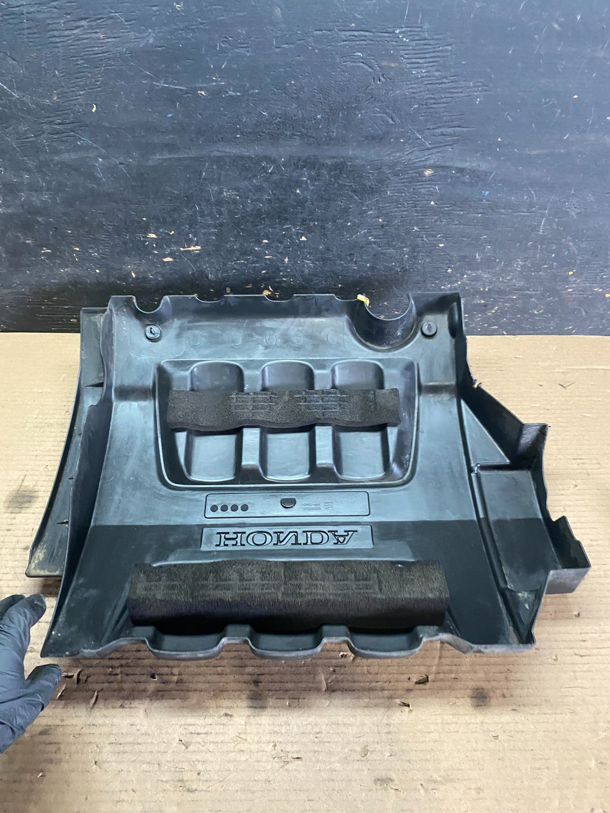 2005 to 2007 Honda Odyssey Black Engine Cover OEM s3691 DG4