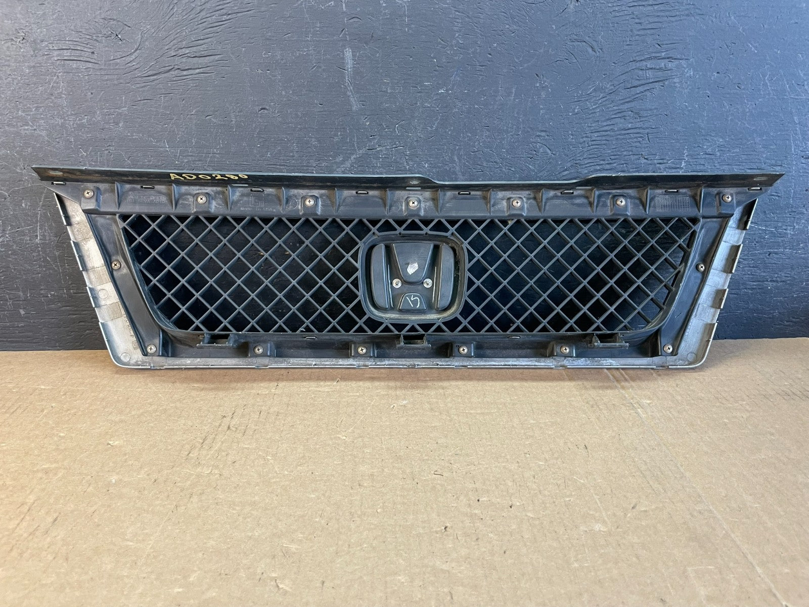 2003 2004 2005 2006 Honda Element Front Upper Grill Grille ad0280 DG3