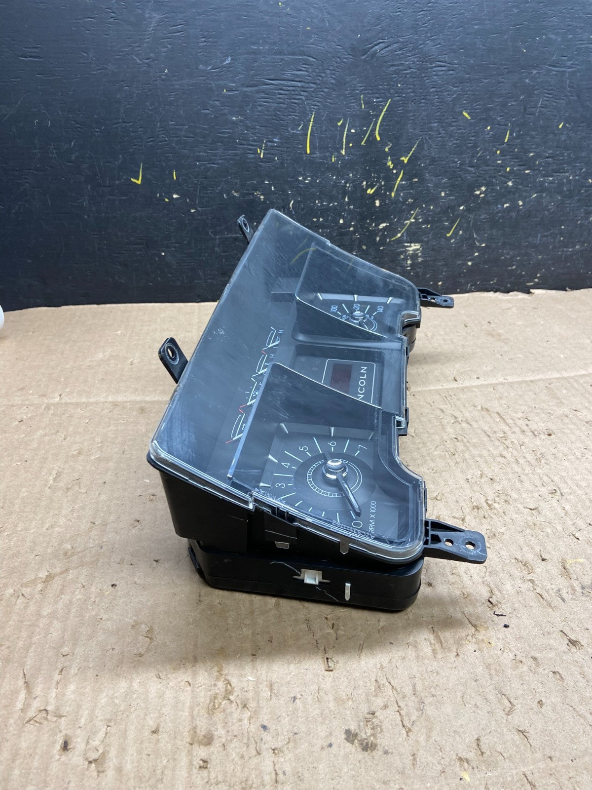 2007 to 2008  Lincoln Navigator Speedometer Gauge Cluster y5527 DG2