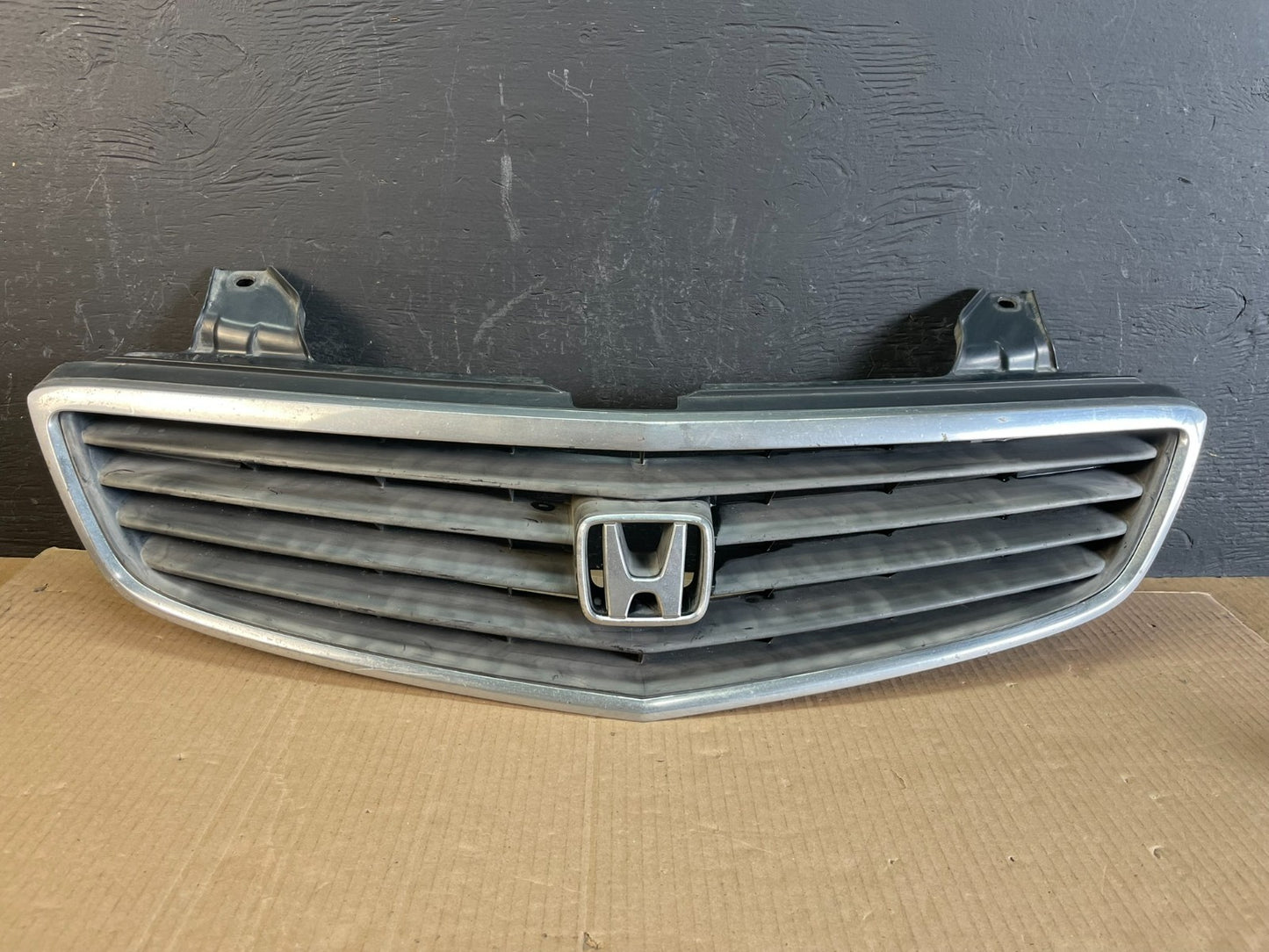 1999 2000 2001 Honda Odyssey  Front Upper Chrome Grille Grill AC2051 DG0
