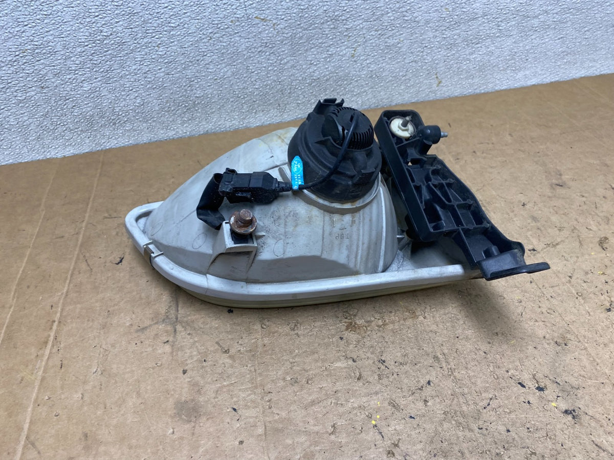 2001 2002 2003 Toyota Sienna Left Driver Lh Side Headlight Halogen T5535 DW6
