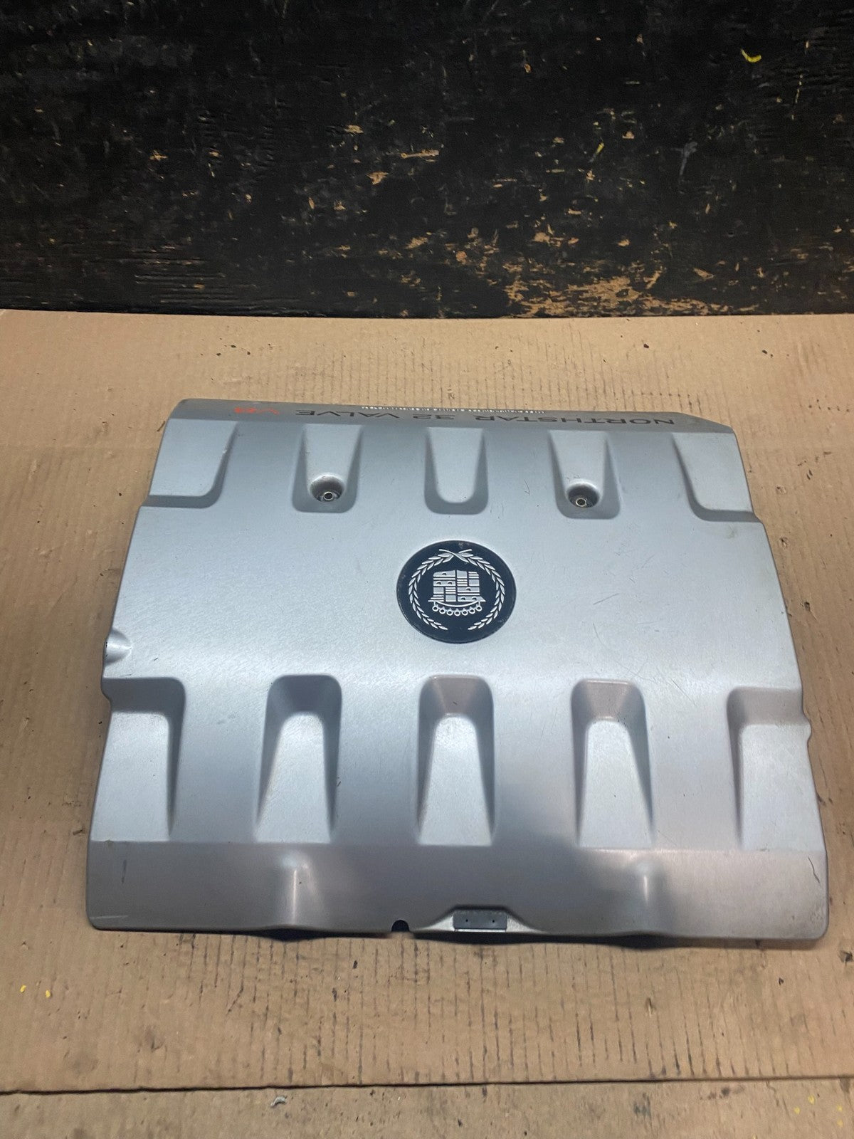 2001 to 2004 Cadillac Deville Seville Northstar Engine Motor Cover W5580 DG1
