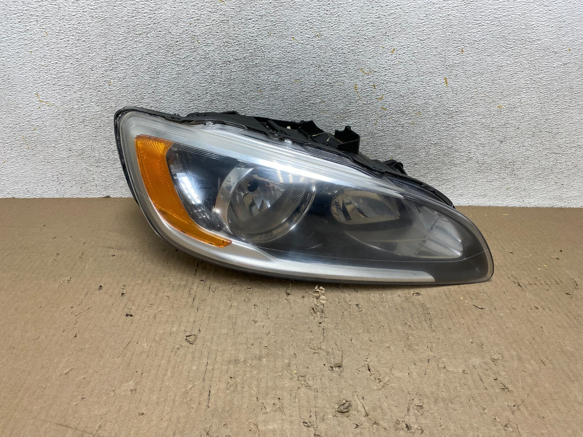 2014 to 2018 Volvo S60 Right Passenger RH Side Halogen Headlight AH6008 DW0
