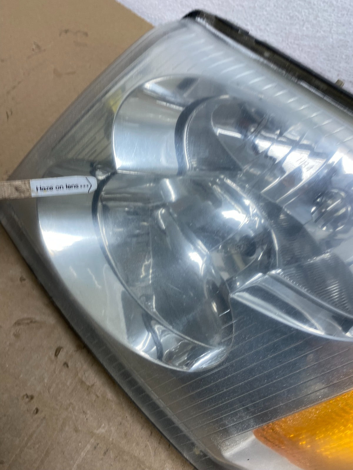 2002 to 2009 Gmc Envoy Left Driver Lh Side Headlight Halogen Oem AC3905 DW5