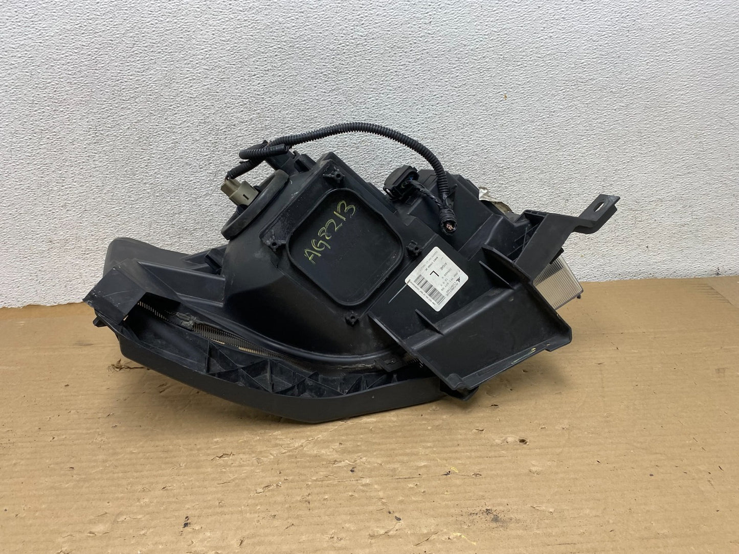 2009 to 2012 Ford Flex Left Driver LH Side Halogen Headlight AG8213 DW8
