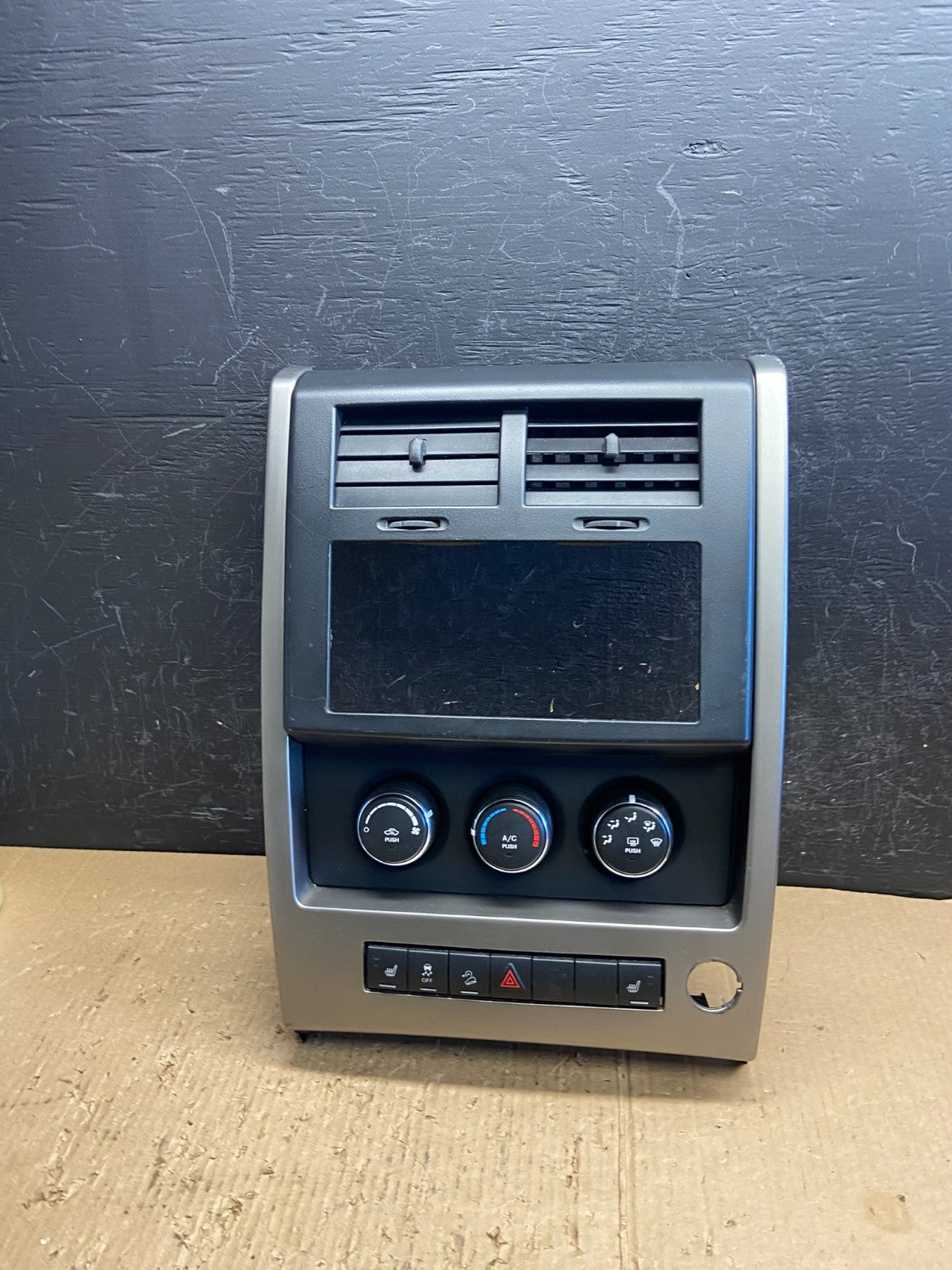 2008 to 2012 Jeep Liberty Dash Climate Temperature Control Radio Bezel AF1701 DG0
