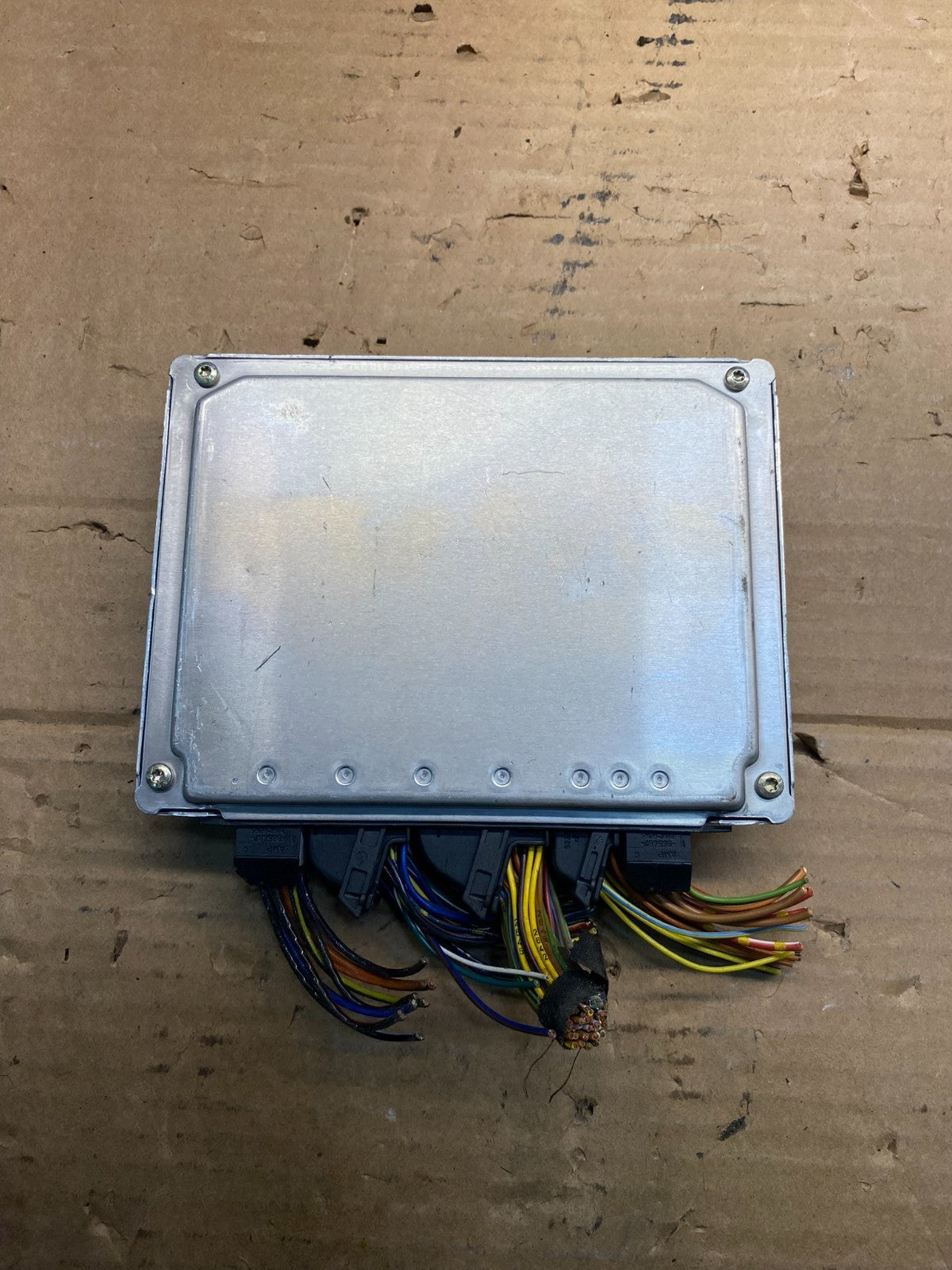 1999 - 2000 BMW 323i ECM ECU Engine Computer 7500255 AD7638 DG1