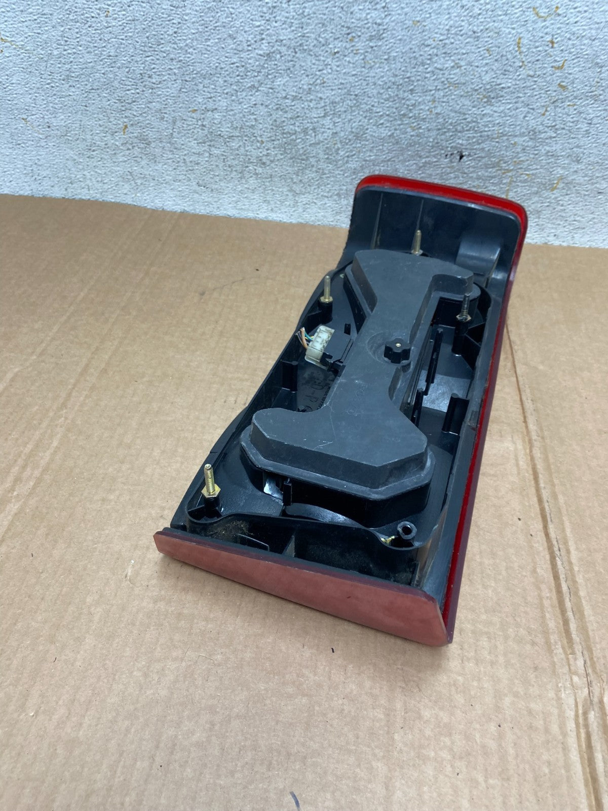 1990-1992 Volvo 740 Right Passenger RH Side Tail Light AI3734 DG7