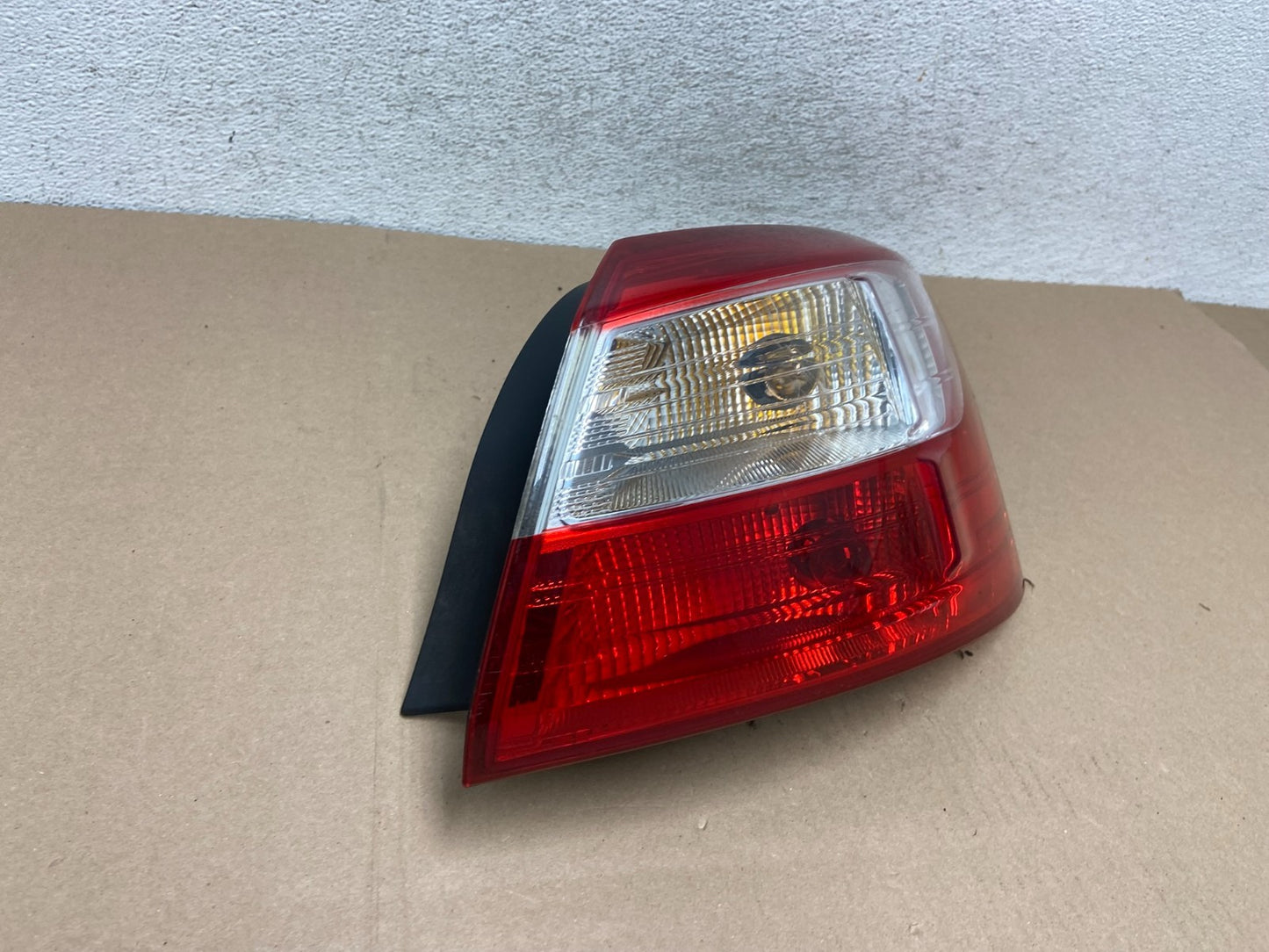 2012 2013 2014 Ford Focus Sedan Right Passenger Rh Side Tail Light AG6592 DW2