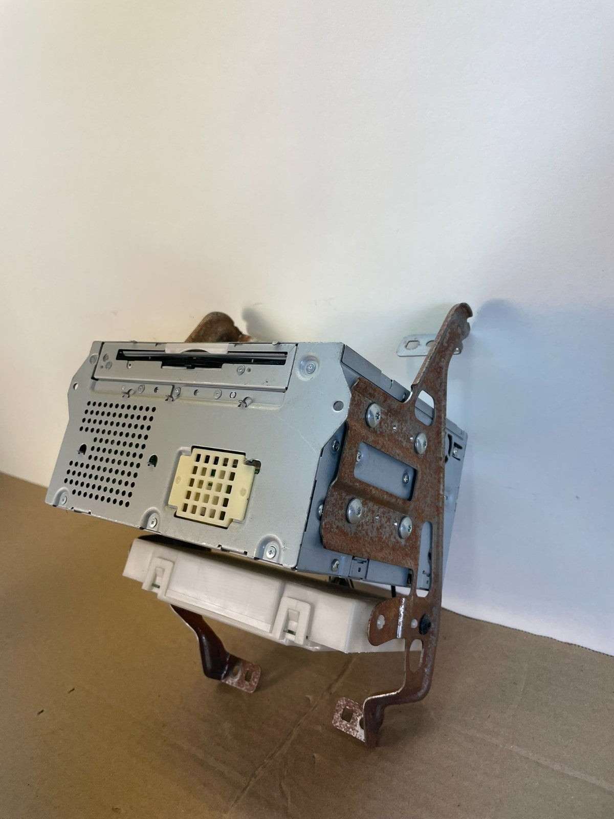 2013 2016 Nissan Pathfinder Radio AM/FM Receiver AI0536 DG2