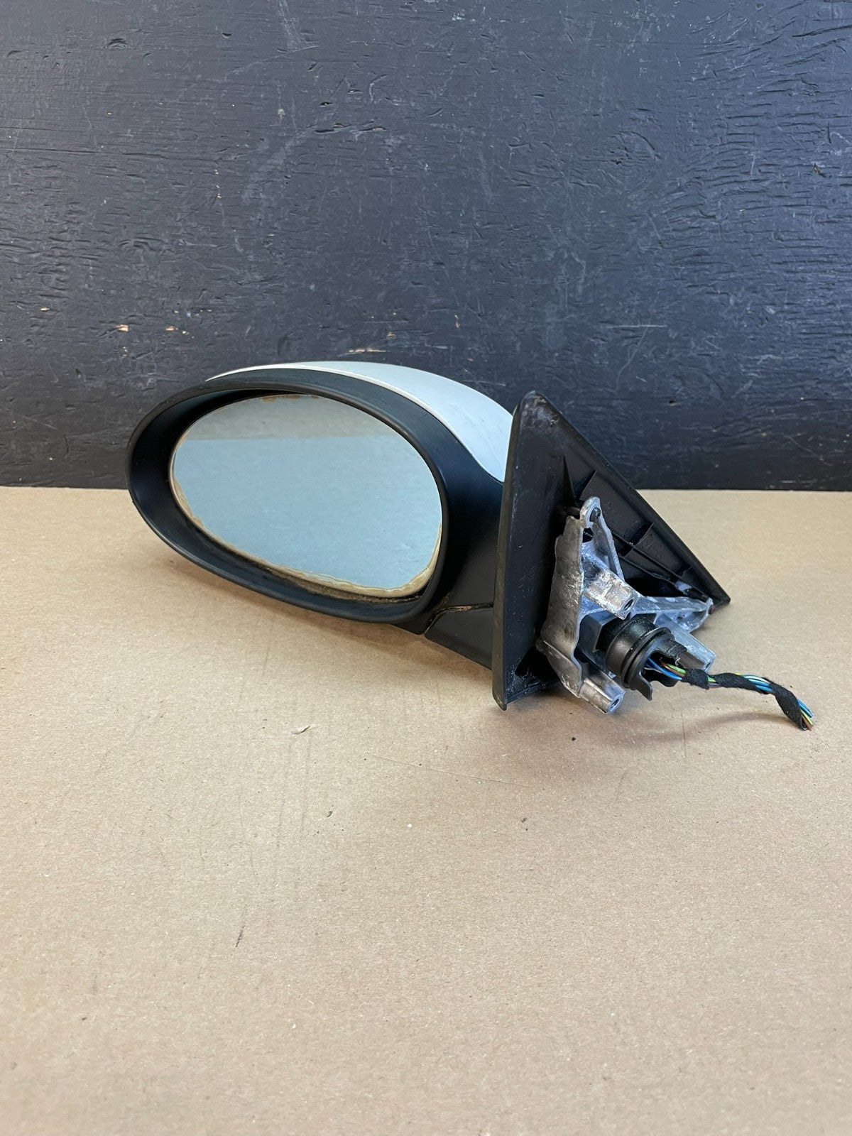 2006 to 2008 BMW 325i Left Driver LH Side View Door Mirror AE1096 DW2