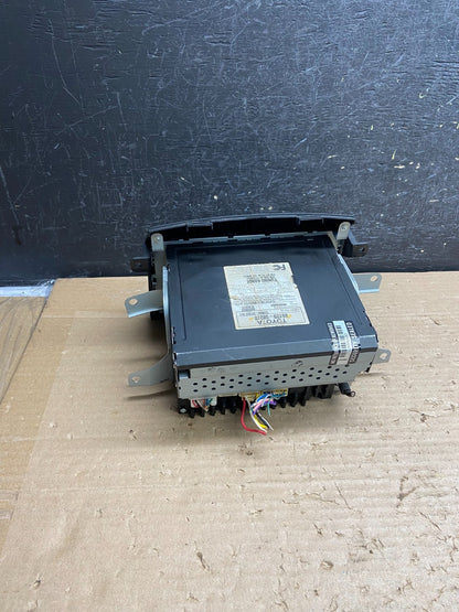 2004 to 2010 Toyota Sienna AM FM CD WMA Mp3 Radio Receiver AG8522 DG2