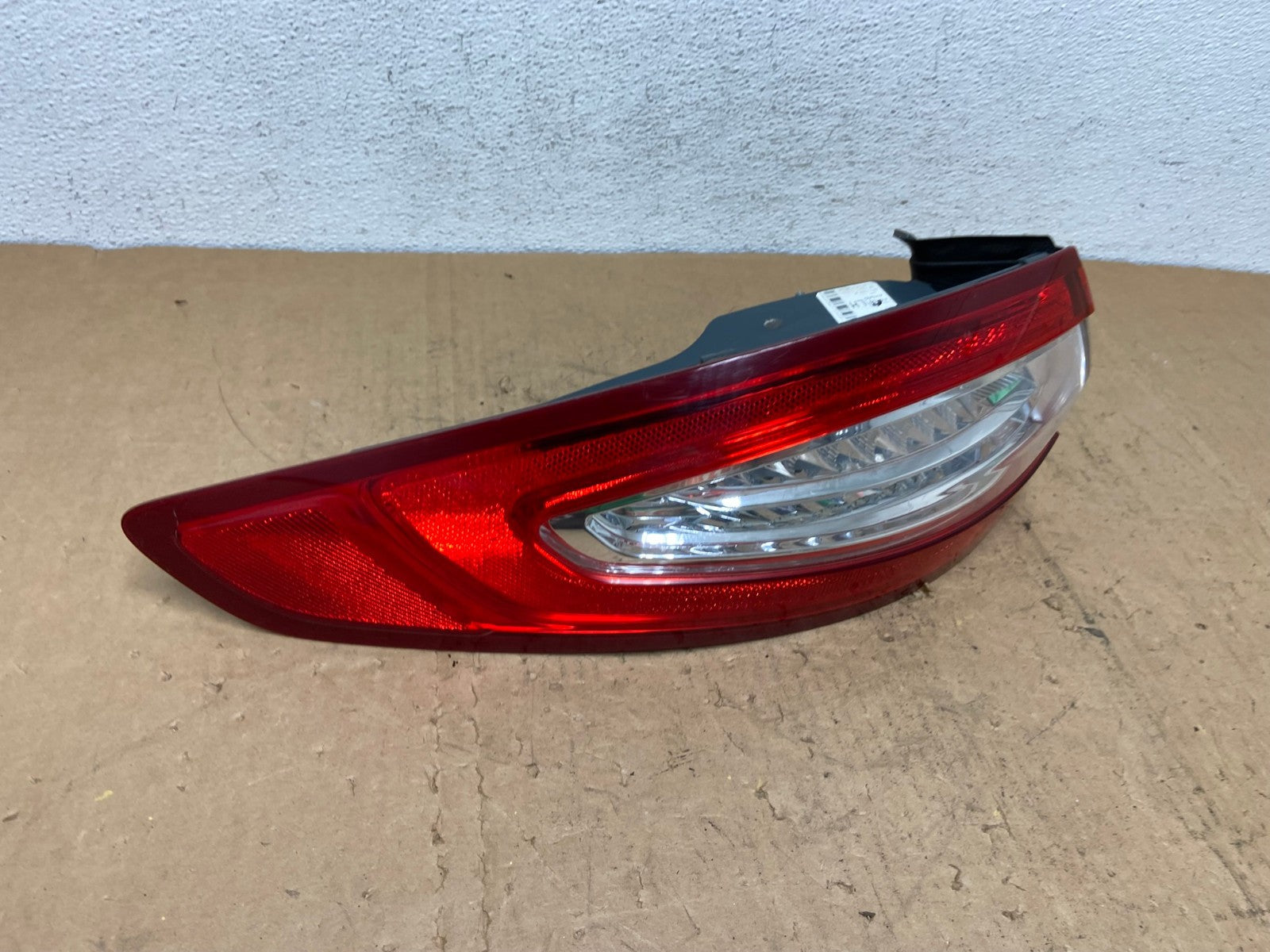 2013 to 2016 Ford Fusion Left Driver LH Side Tail Light AD0637 LK2