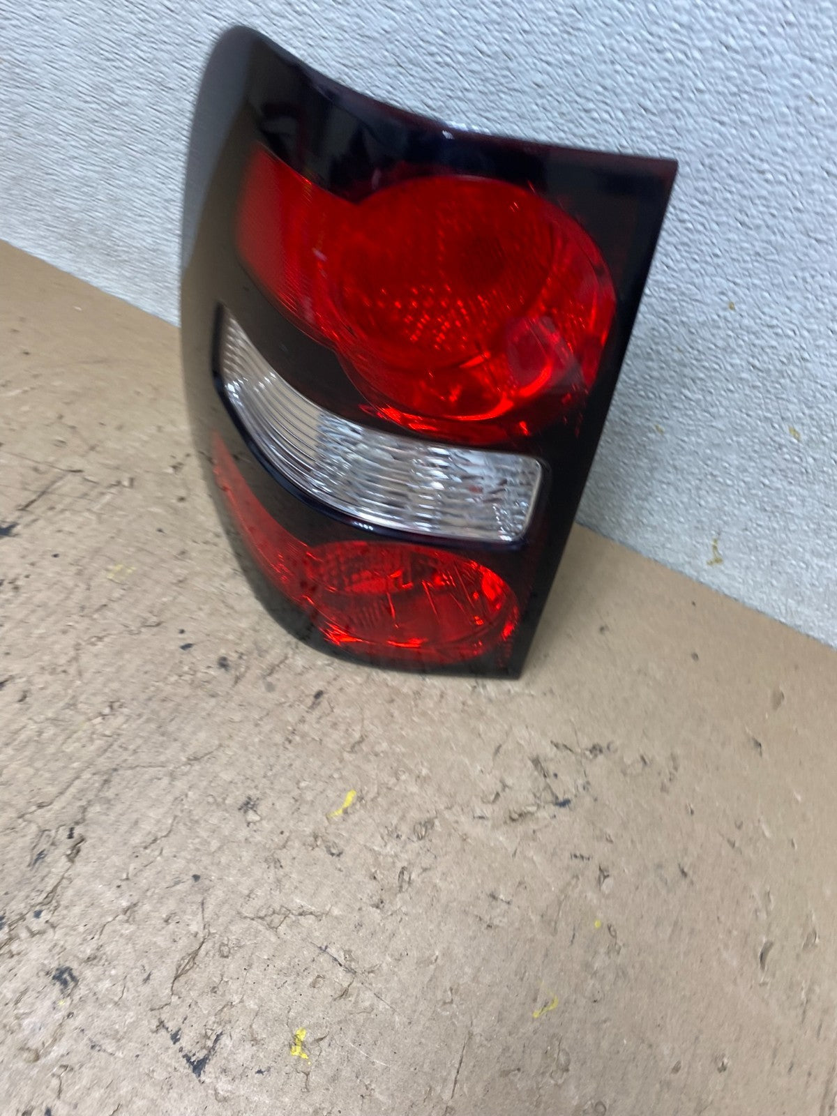 2006 to 2010 Ford Explorer Left Driver Lh Side Tail light OEM R9794 DW1