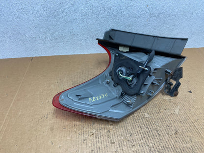 2009 to 2012 Toyota Venza Right Passenger RH Side Tail Light AE2776 DG6