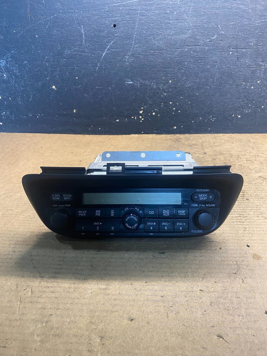 2005 to 2010 Honda Odyssey Am Fm Cd Player Radio Receiver AA1817 DG0