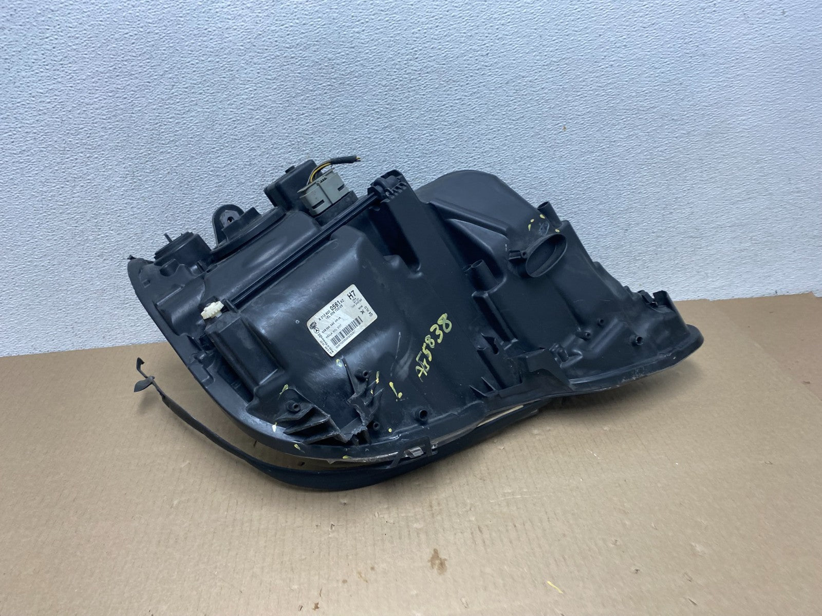 2010-2013 Mercedes E Class E350 E550 Left Driver LH Halogen Headlight AG5838 DW9