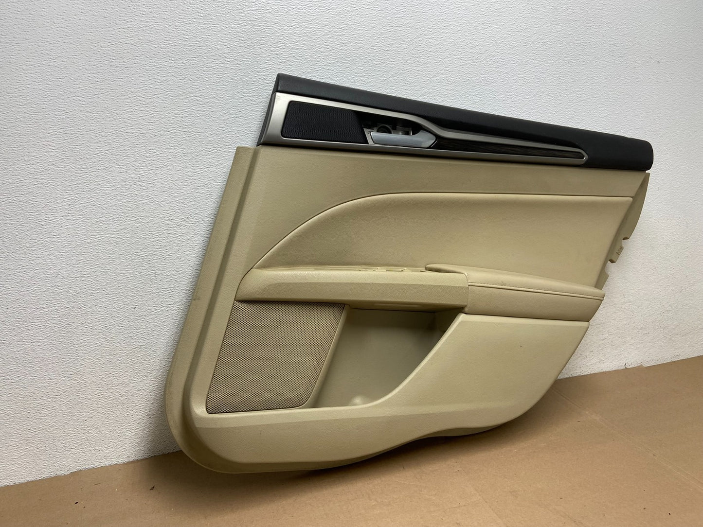 2013 to 2014 Ford Fusion Rear Right Passenger Interior Door Panel AG4514 DG2