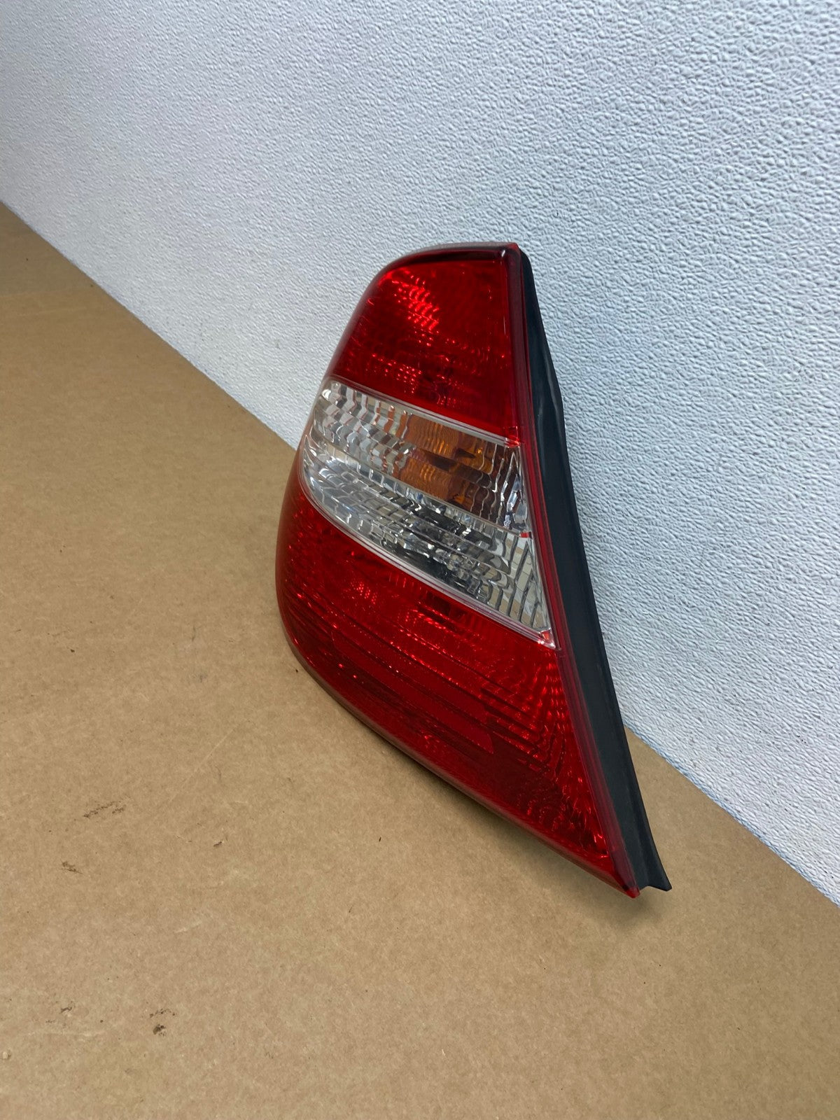 2002 2003 2004 Toyota Camry Left Driver LH Side Tail Light AC1673 LK1