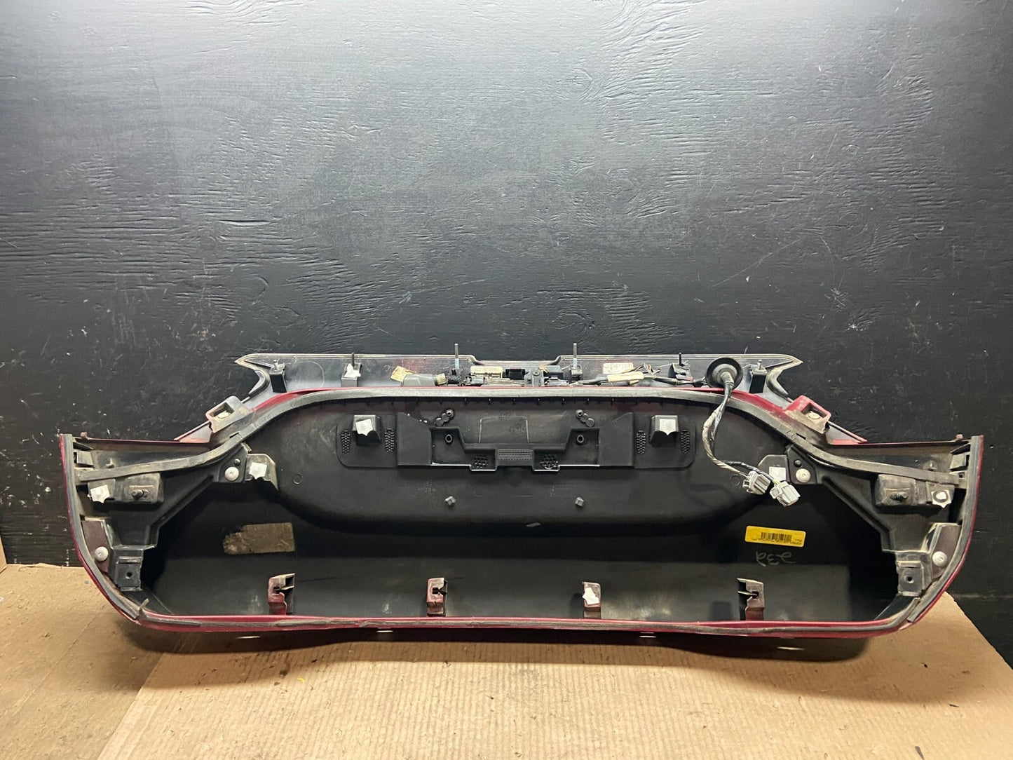 2013 to 2016 Ford Fusion Trunk Tail Gate Panel Molding License Trim OEM E4706 DG4
