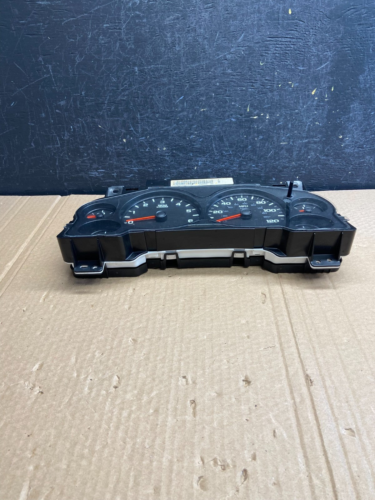 2007 to 2013 Chevrolet Silverado Suburban Cluster Gauge Speedometer AF6152 DG4
