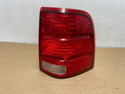 2002 to 2005 Ford Explorer Right Passenger Rh Side Tail light AG8907 DW0