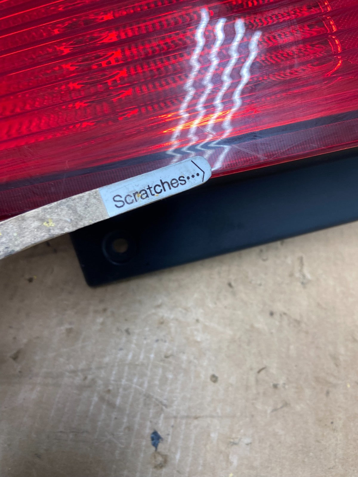 2003 to 2006 Lincoln Navigator Right Passenger Side Tail Light Oem AC3251 DW3