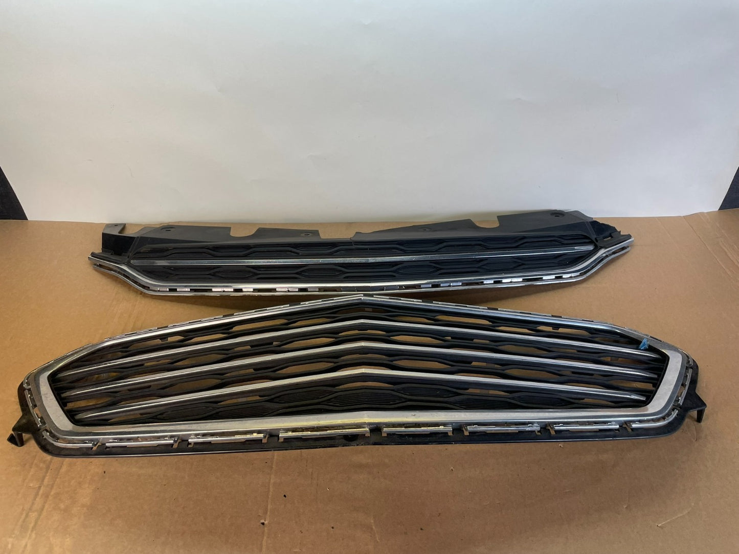 2016-2017 Chevrolet Equinox Front Upper Lower Grille Bumper Grill Set AG3010 DG0
