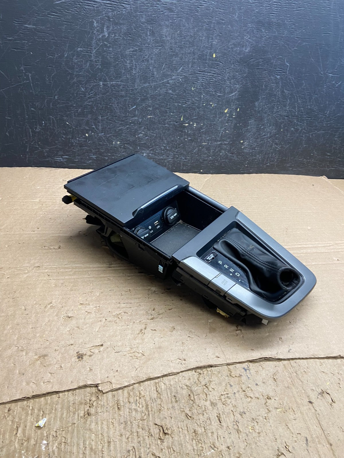 2017 - 2018 Hyundai Elantra Shifter Bezel Center Console Storage AF2260 DG4