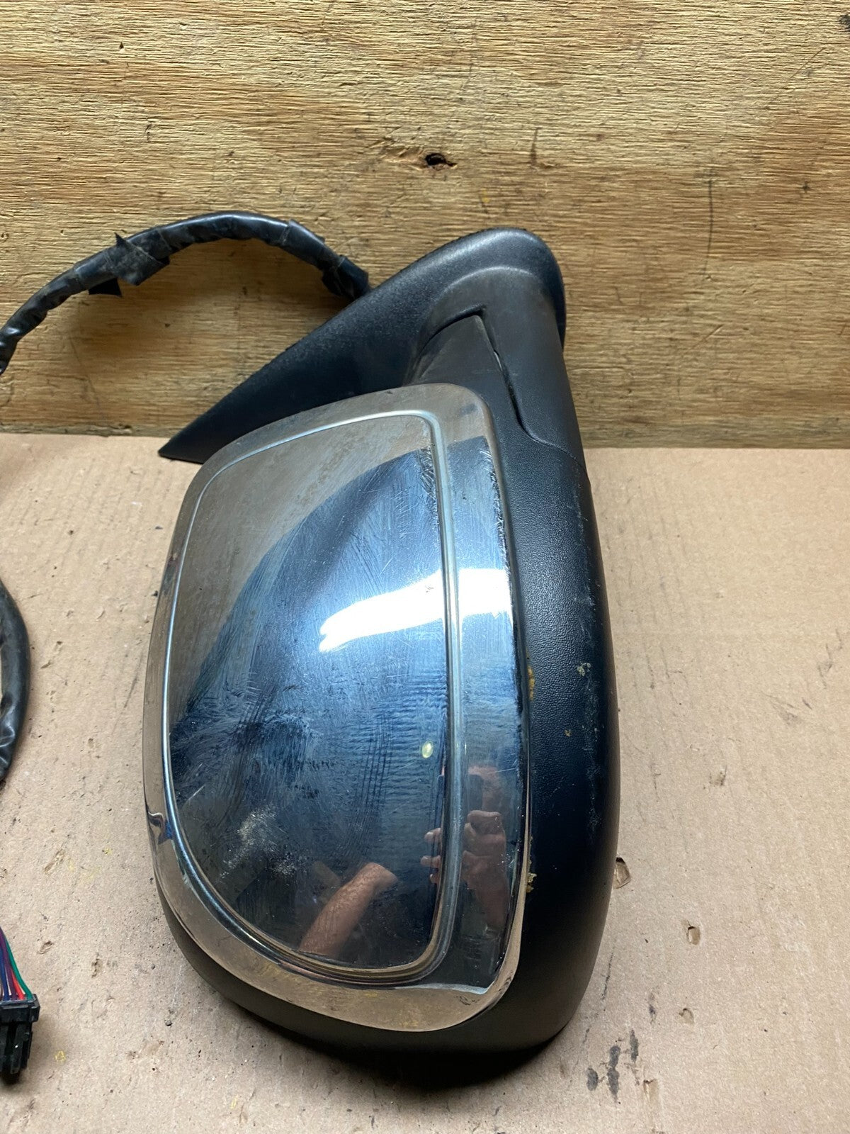 2003 to 2006 Gmc Yukon Right Passenger RH  View Door Mirror A3826 PS4