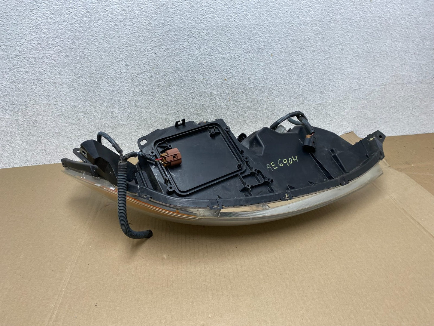 2006 to 2010 Toyota Sienna Left Driver Lh Side Headlight Halogen AE6904 DW8