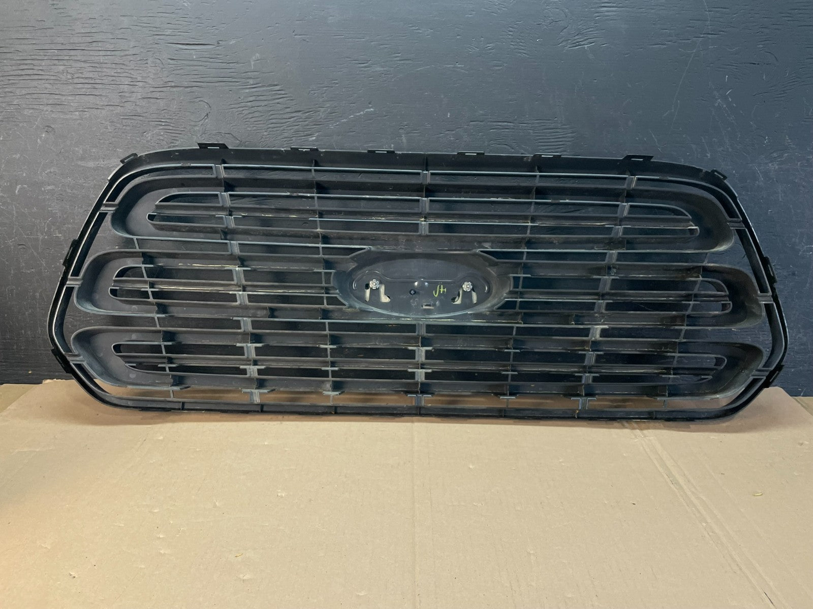 2015 to 2019 Ford Transit Front Upper Grill Grille ad8354 DG3