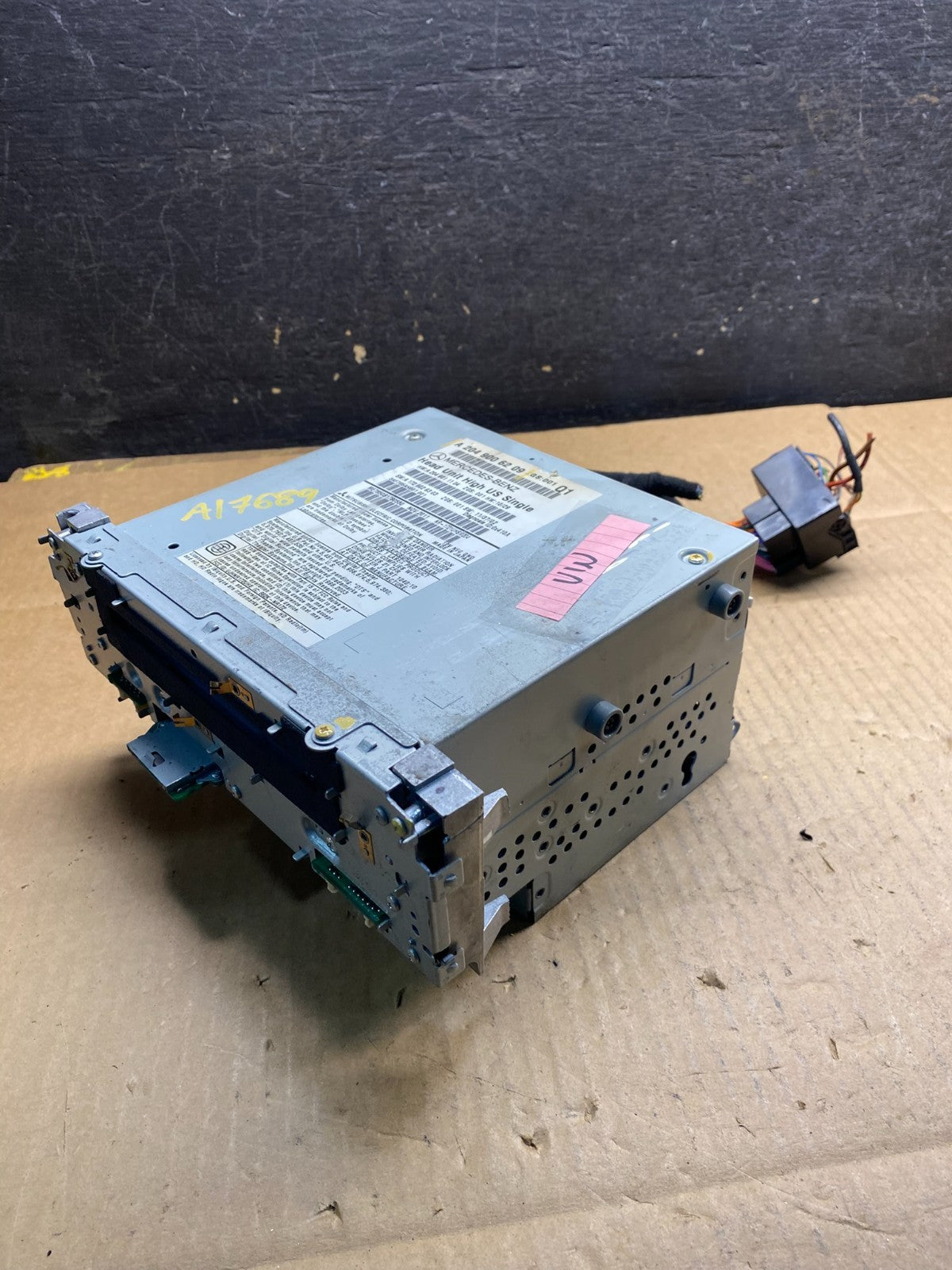 2012-2014 Mercedes W204 C250 C300 C350 Command Radio CD Audio Receiver ai7689 DG2