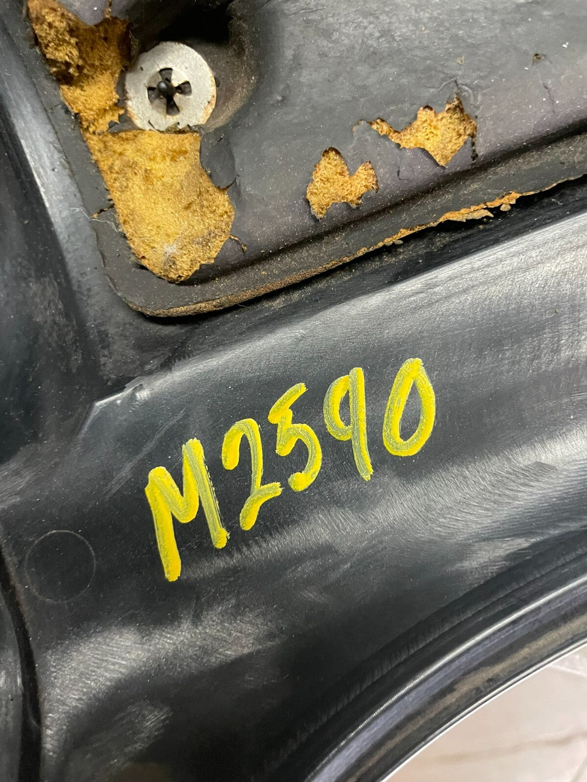 2006 to 2008 Kia Sedona V6 3.8L Engine Motor Cover M2590 PS9