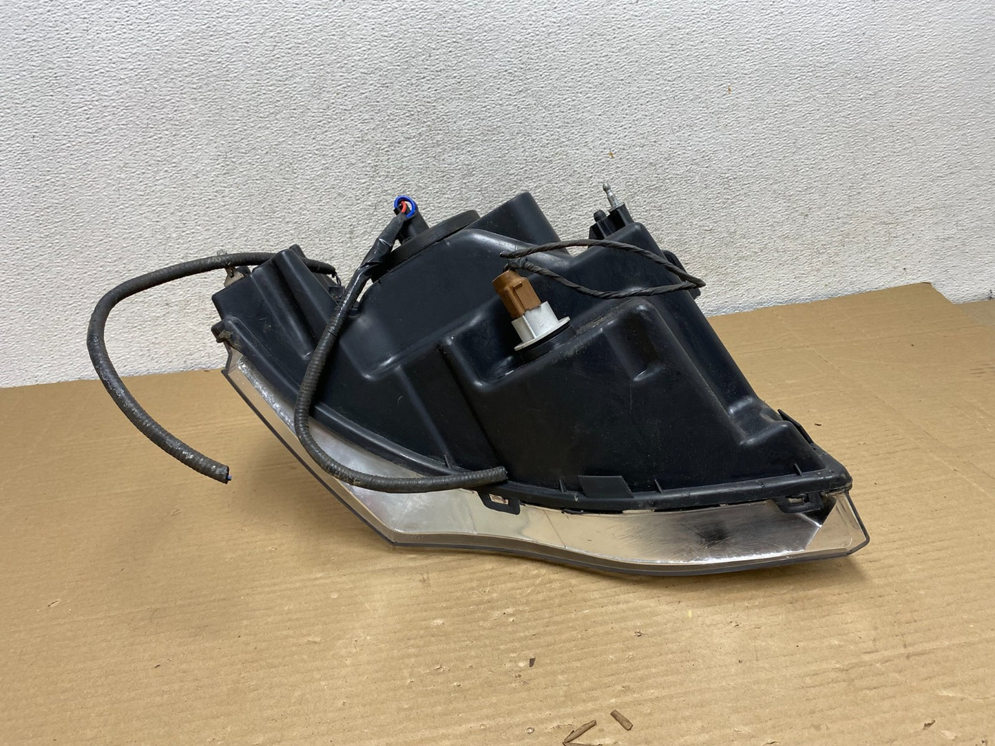 2007 - 2014 Ford Expedition Left Driver LH Side Headlight Halogen AG8925 DW6