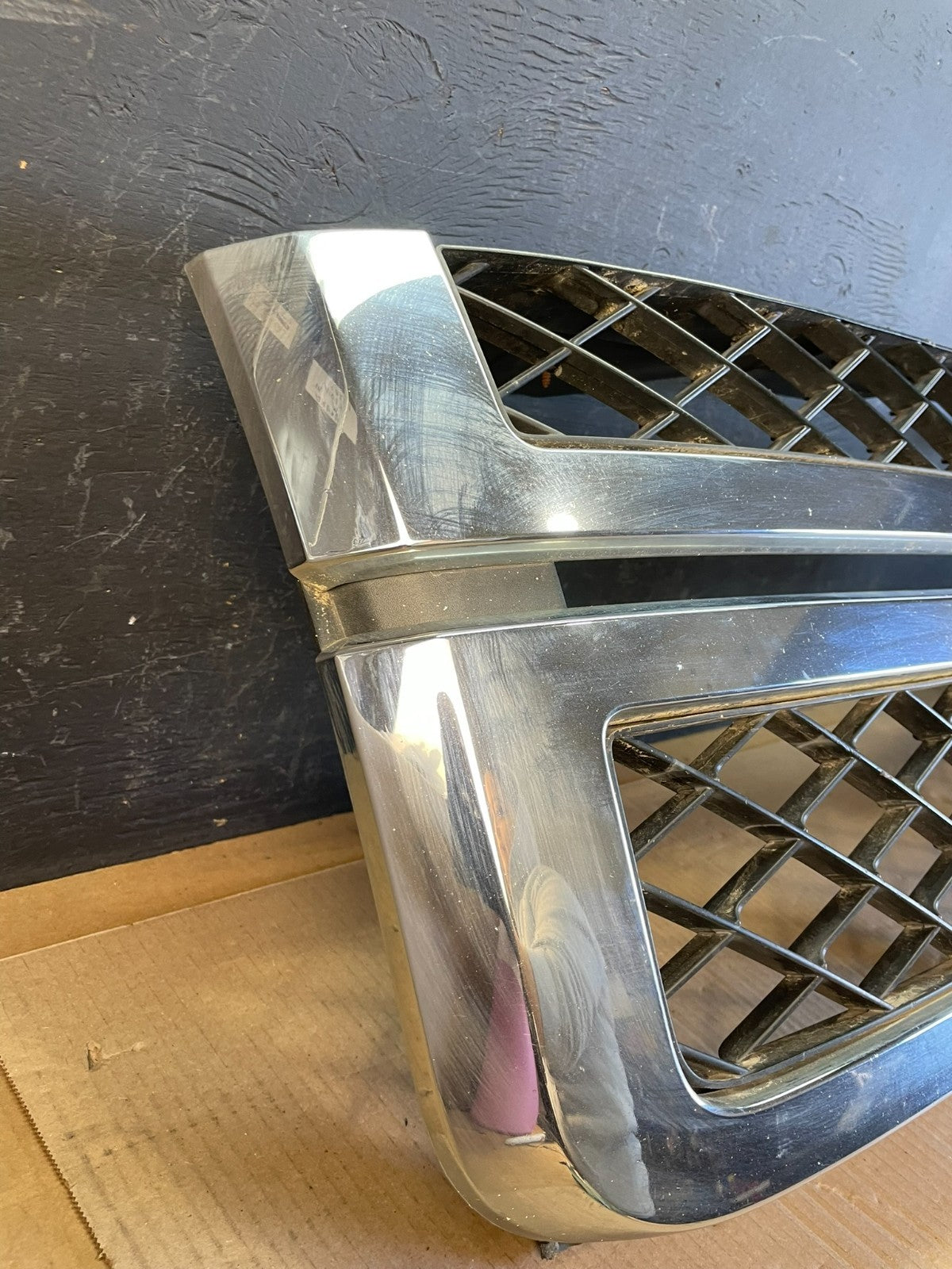 2007 to 2013 Chevrolet Silverado 2500 Front Chrome Grille Grill AC1995 DG2