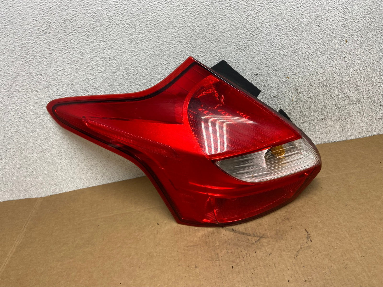 2012 2013 2014 Ford Focus Tail Light Hatchback Left Driver Lh Side AD6004 LK0