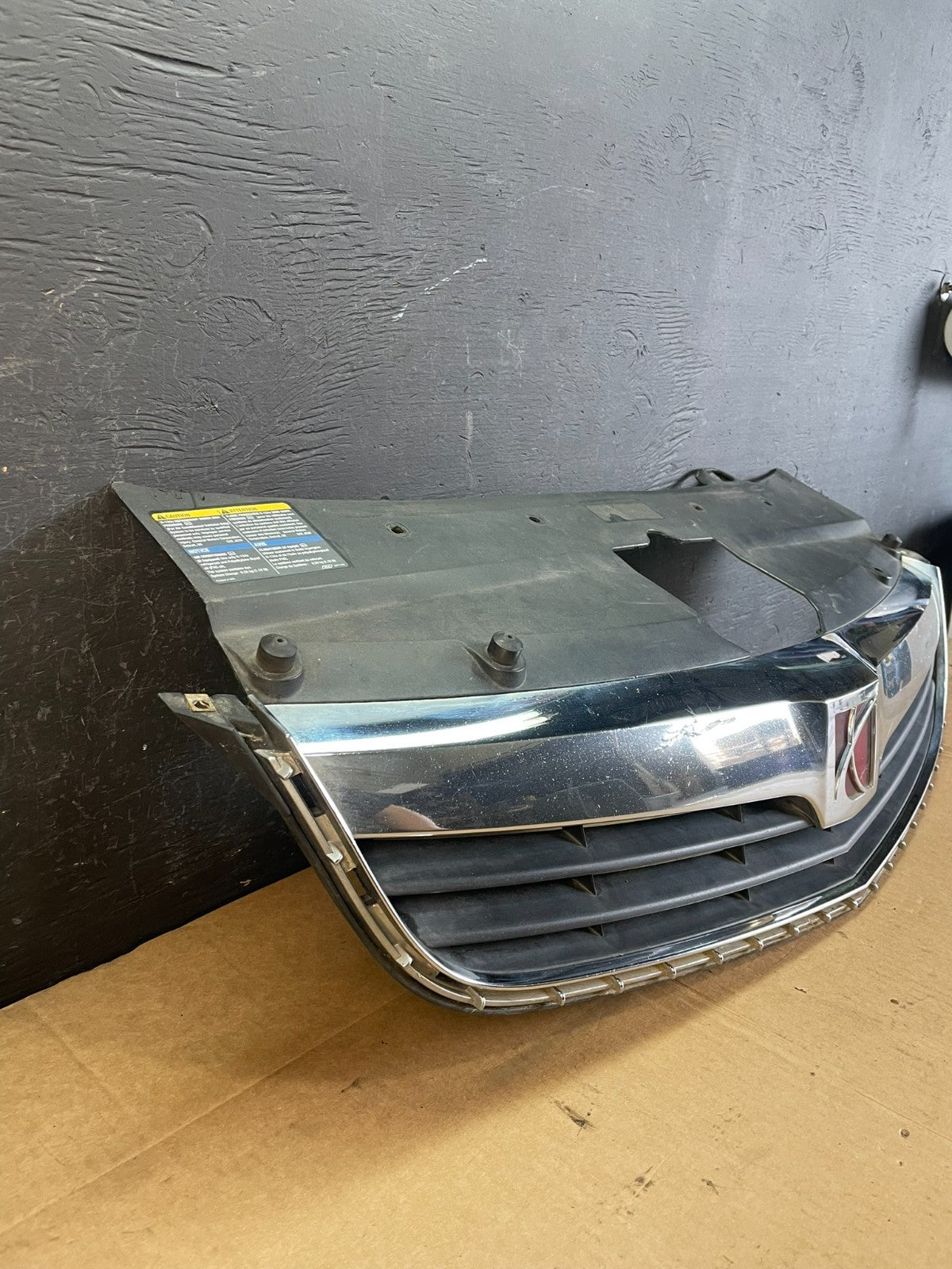 2008 2009 Saturn Aura Front Upper Grille Grill AC5104 DG2