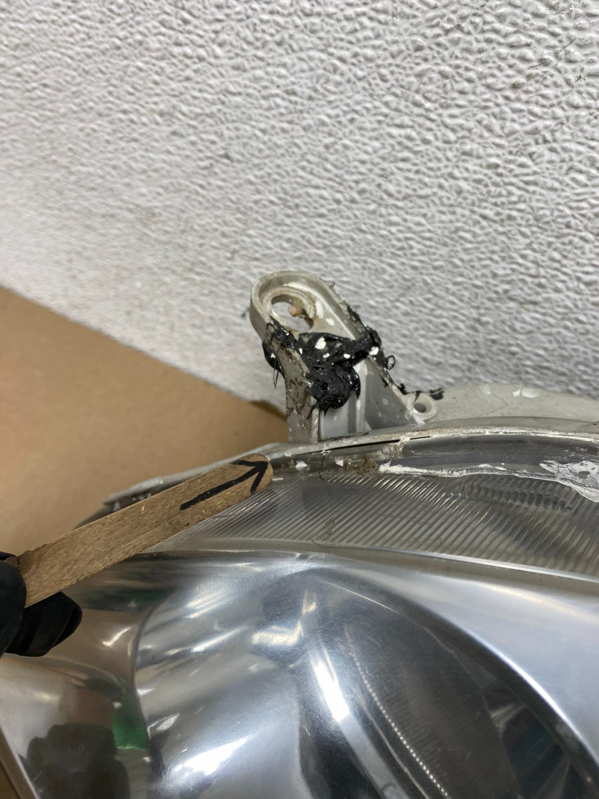 2003 to 2004 Toyota Corolla Left Driver LH side Headlight AG4409 DW7